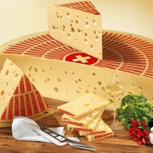 Швейцарский сыр эмменталь